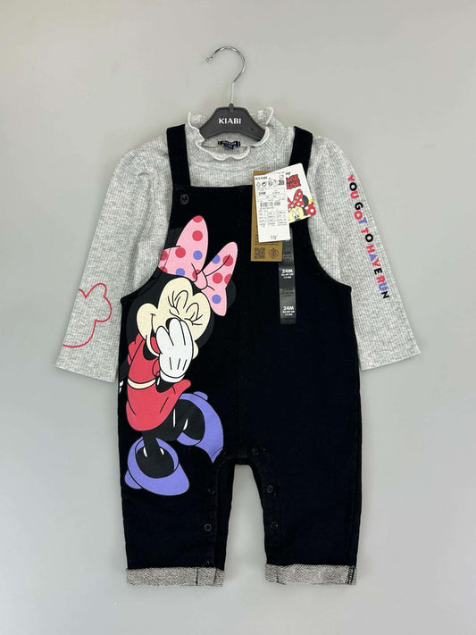 Overol Denim Negro Estampado con camiseta gris